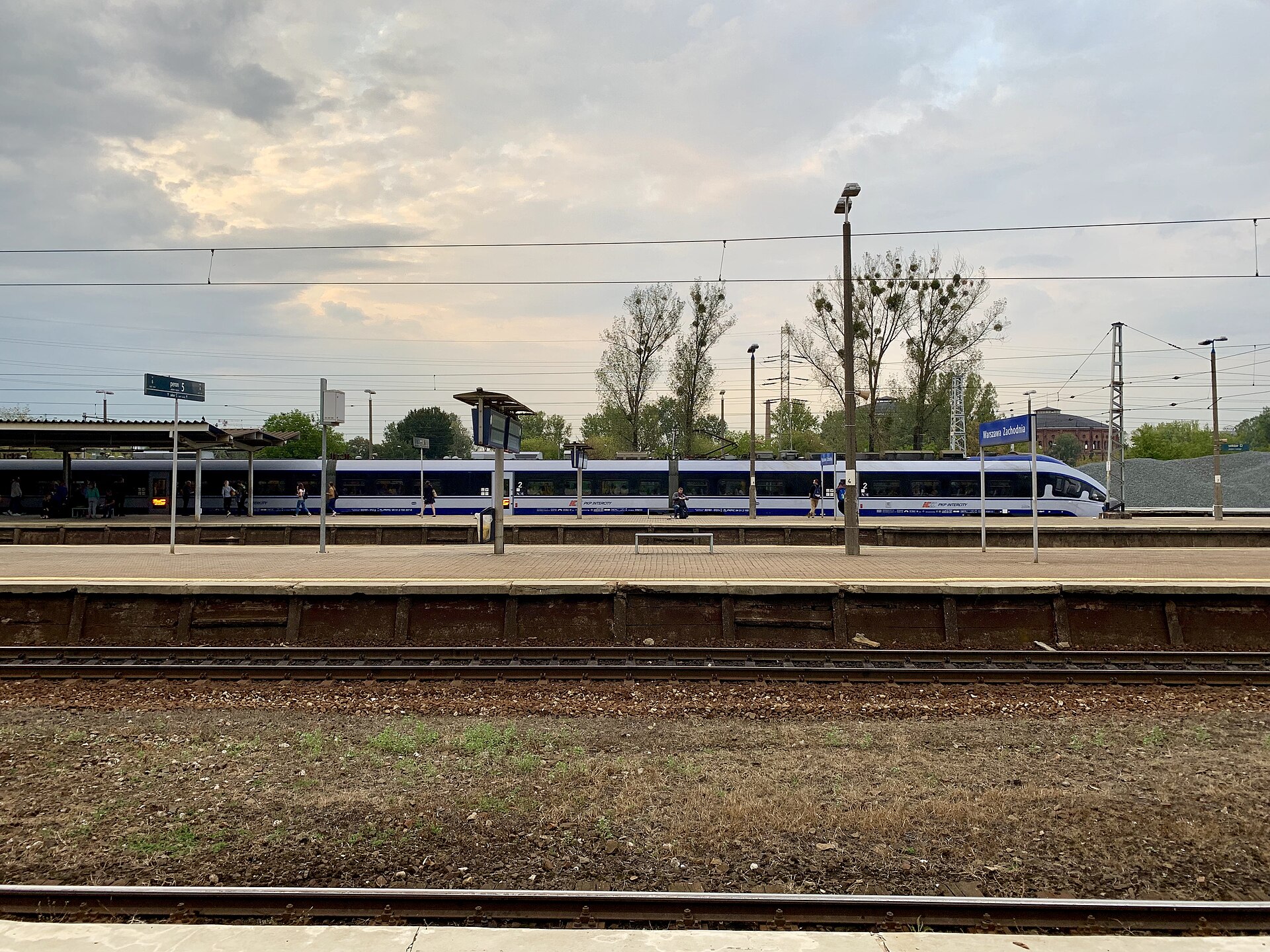 IC Train approaching platform at Warszawa Zachodnia railway station, 2019